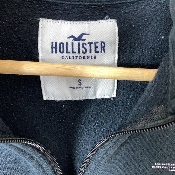 Hollister Black 1/3 Zipped Cropped Sweater Size Small - Picture 4 of 8